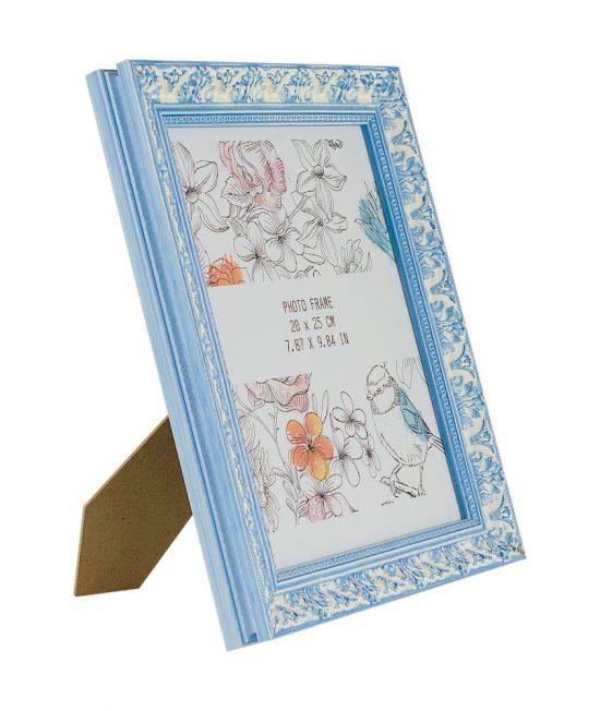 Carved picture frame in white and light blue color